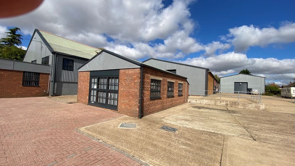 Property photo 1 of 5