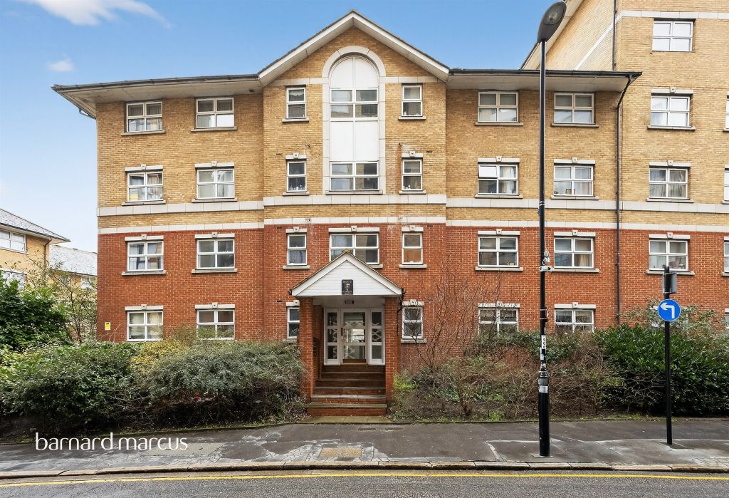 Property photo 3 of 28