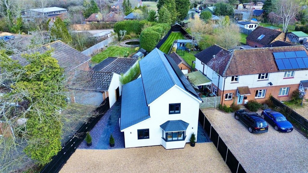 Property photo 2 of 19 Picture No. 03