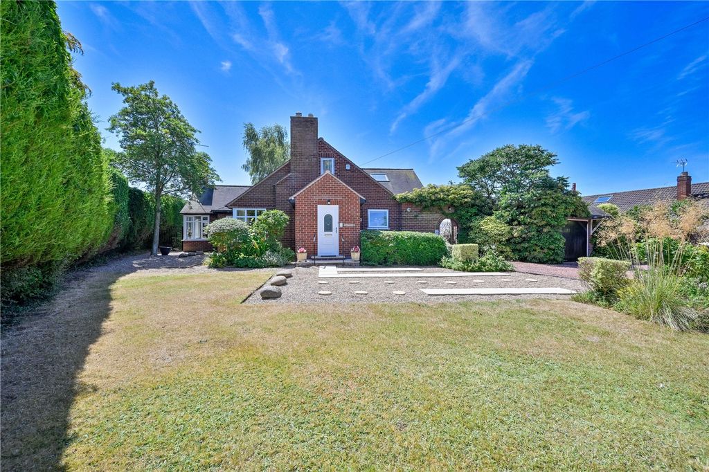 Property photo 1 of 38 Picture No. 14