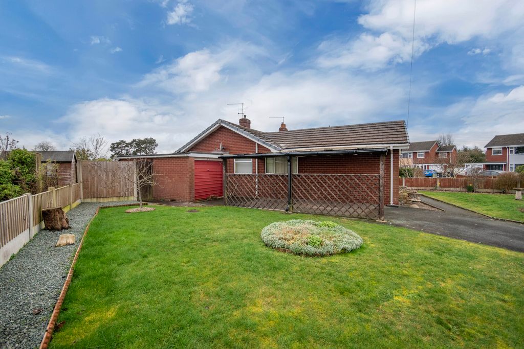 Property photo 2 of 11