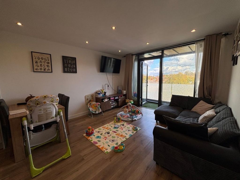 Property photo 2 of 9