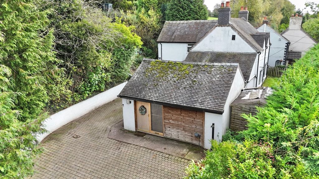 Property photo 1 of 43