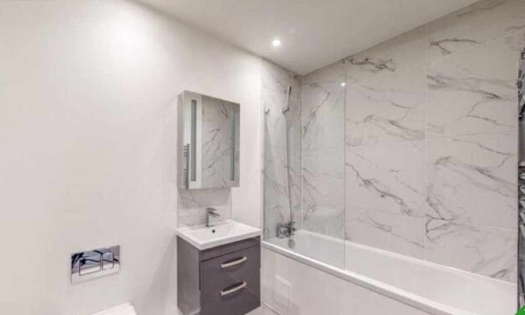 Additional image 7 of 10 bed flat for sale32 Apartments For Sale, Varis Court, Station Approach Road, Coulsdon CR5
