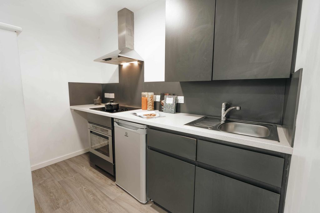 Property photo 3 of 19 8435505.Jpg