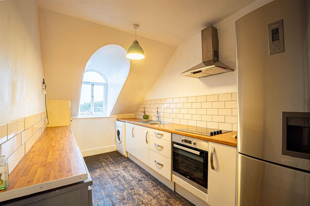 Property photo 3 of 17 Dsc00476-Hdr.Jpg