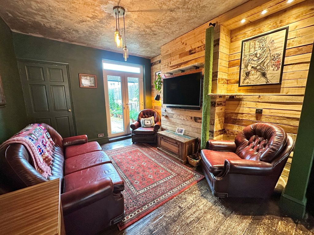 Property photo 2 of 16