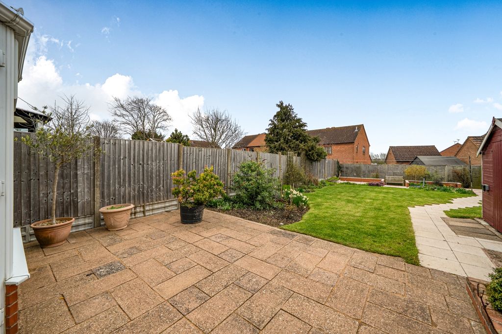 Property photo 1 of 20 1429870-15-69B811E74355c-1