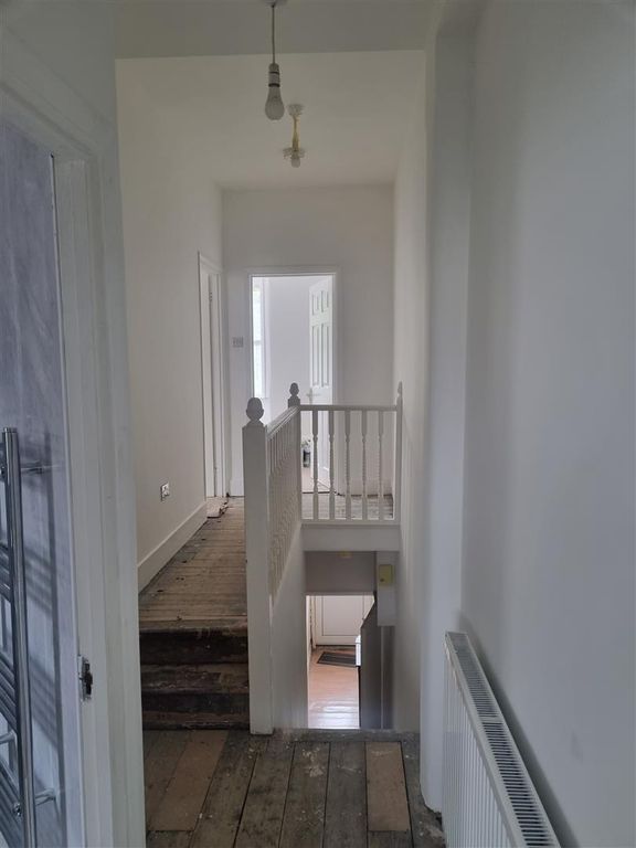 Property photo 2 of 5 Hallway.Jpg