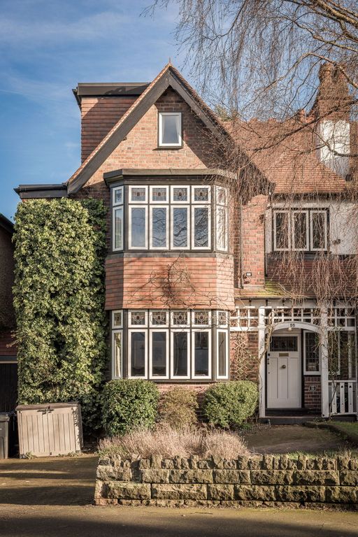 Property photo 2 of 54