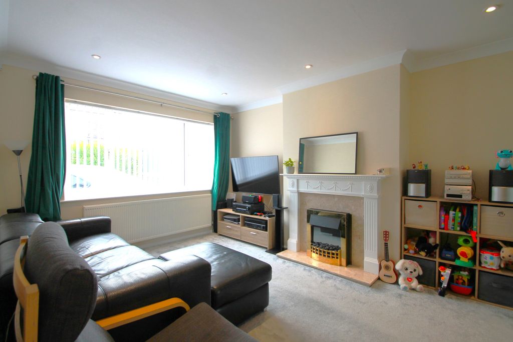 Property photo 2 of 19 Living Room