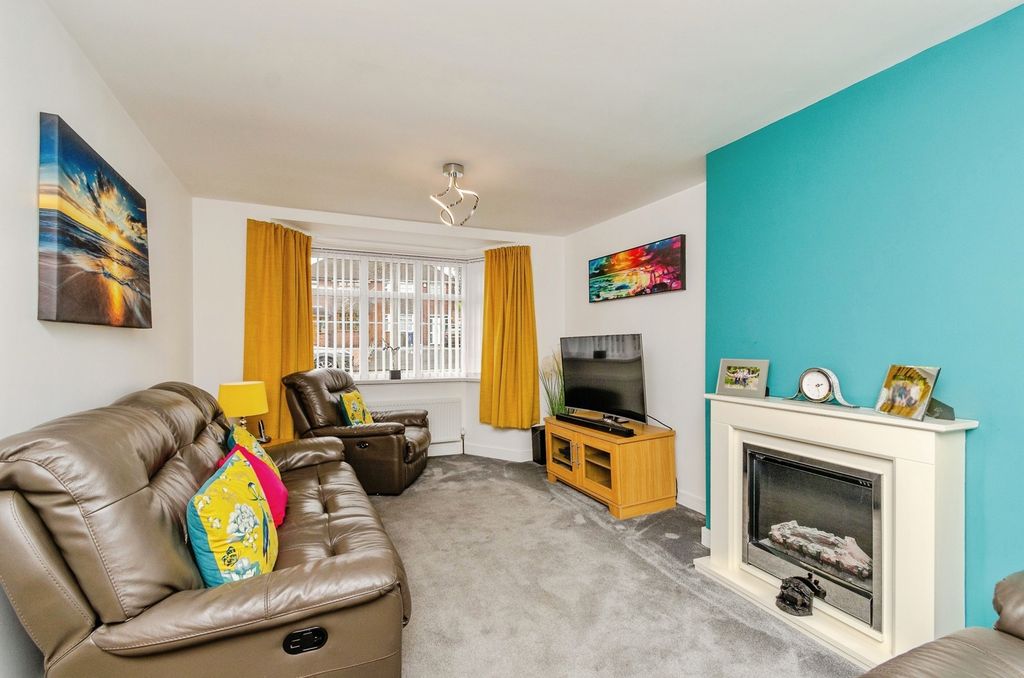 Property photo 3 of 16 Photo