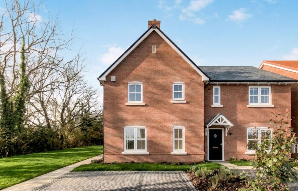 Property photo 1 of 14 Front