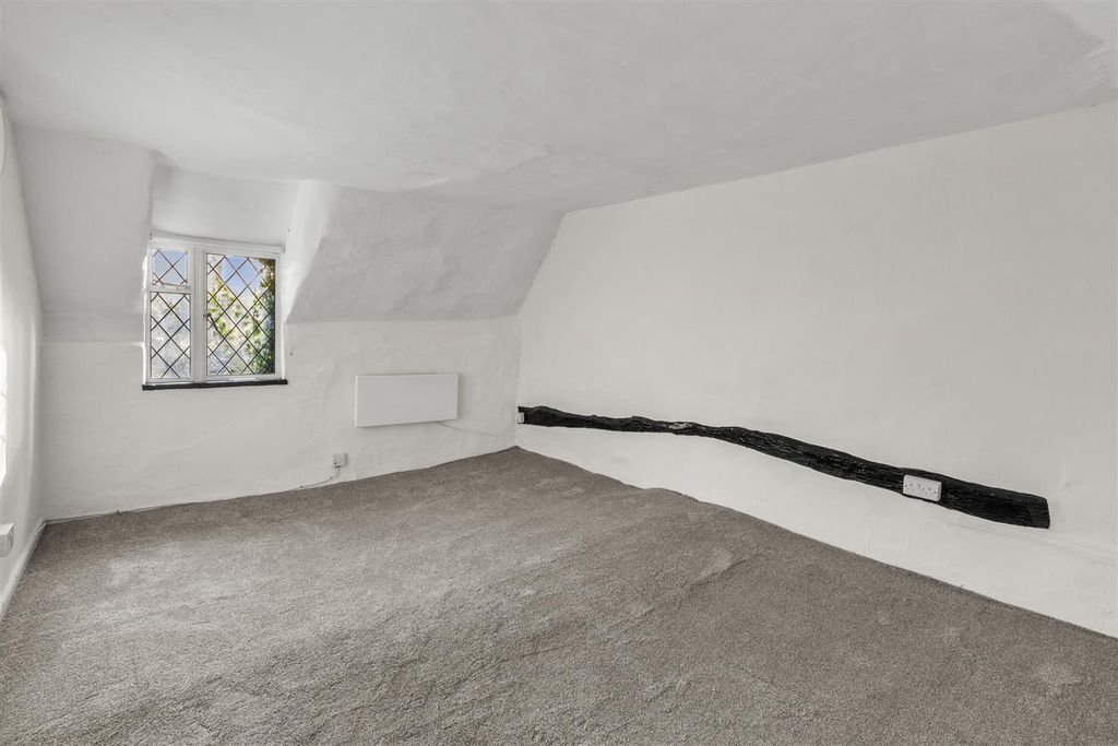 Property photo 3 of 7 Rose Cottage, Lower Road, Hp22 4Dz-2.Jpg