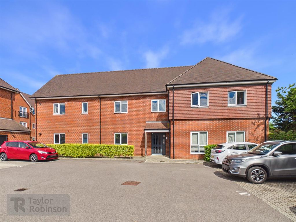 Property photo 1 of 8 Cam02600G0-Pr0758-Still008.Jpg