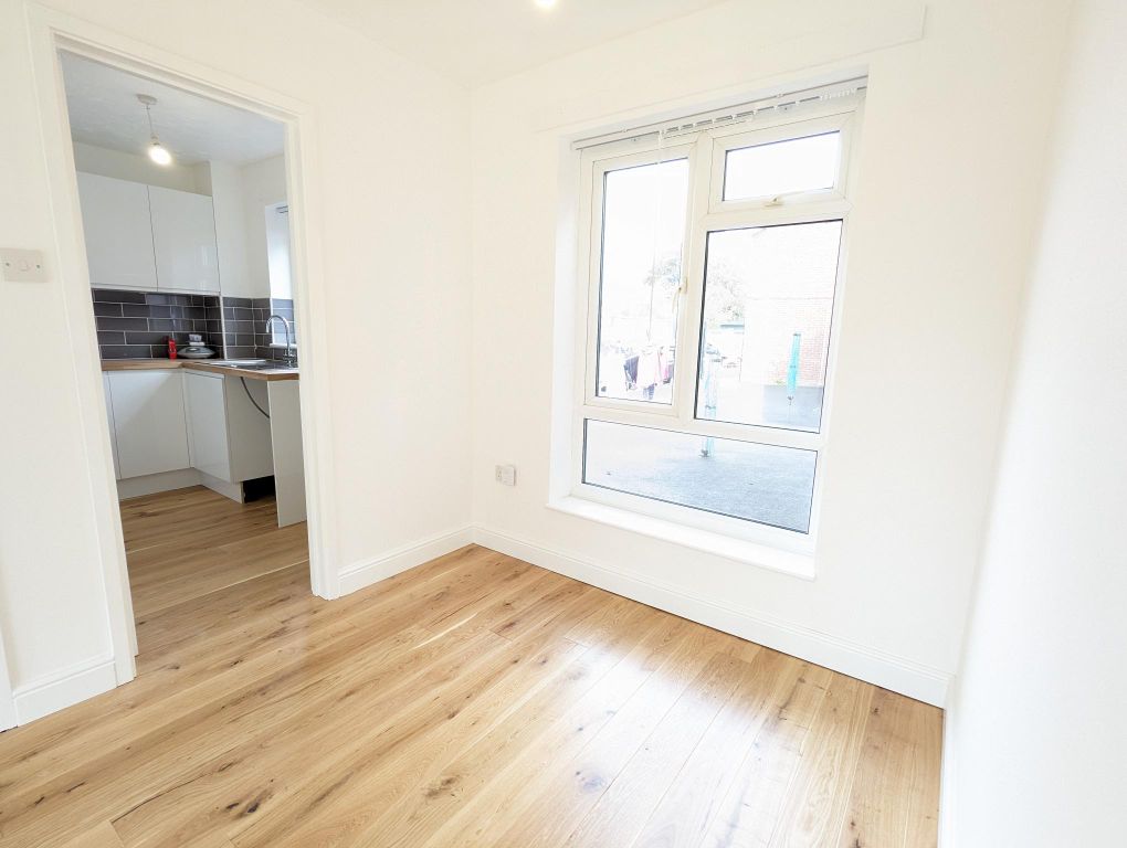 Property photo 2 of 5 Image