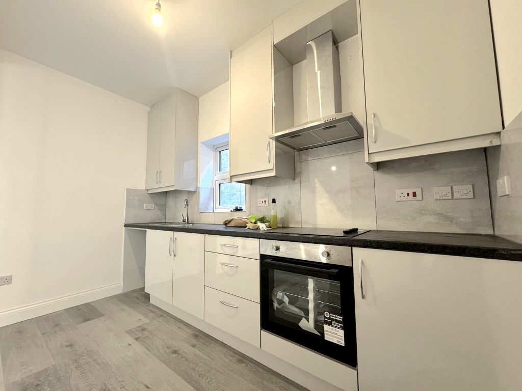 Property photo 2 of 7 1