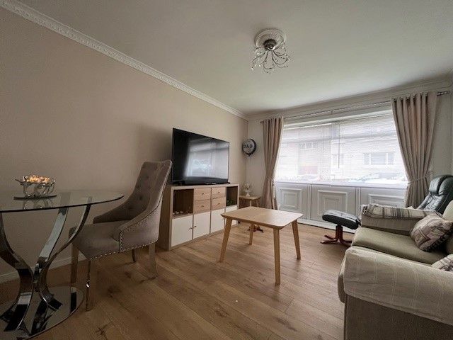 Property photo 1 of 5 Lounge