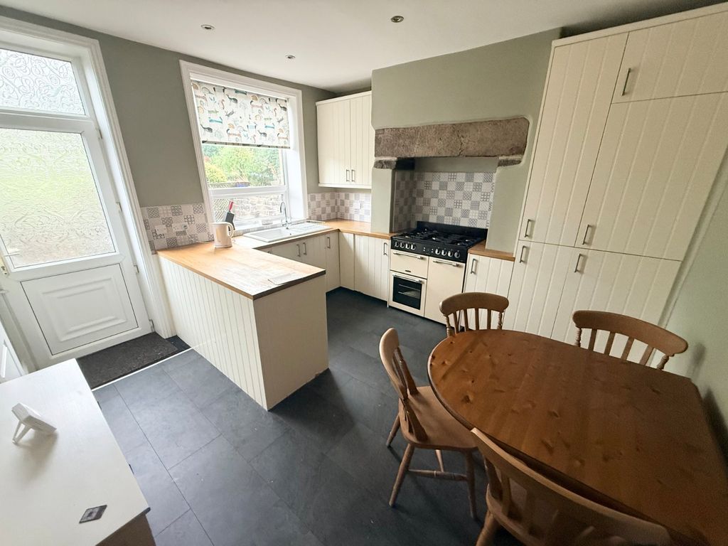 Property photo 2 of 11 Picture No. 25