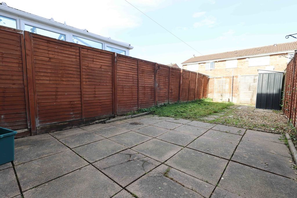 Property photo 3 of 14 Garden