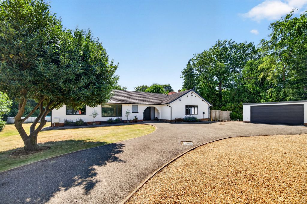 Property photo 1 of 24