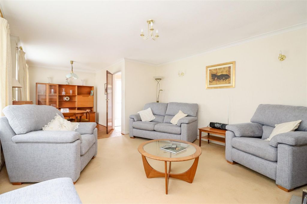 Property photo 2 of 22