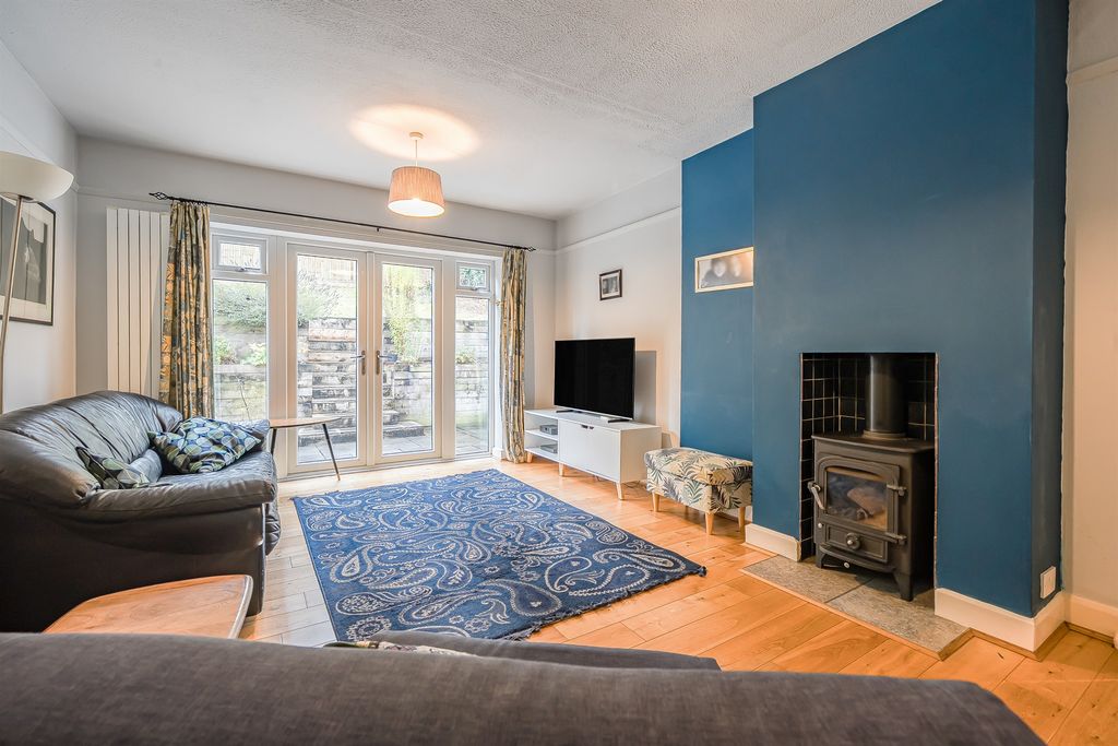 Property photo 3 of 15