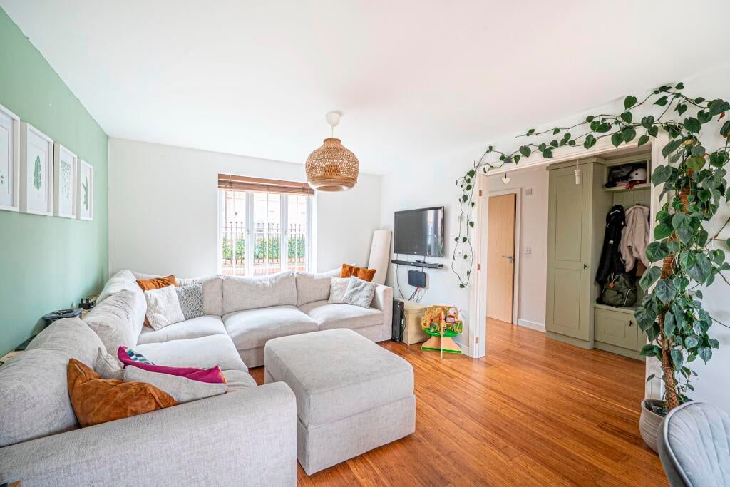 Property photo 3 of 25