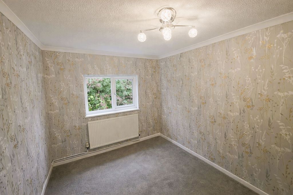 Property photo 3 of 18 Master Bedroom