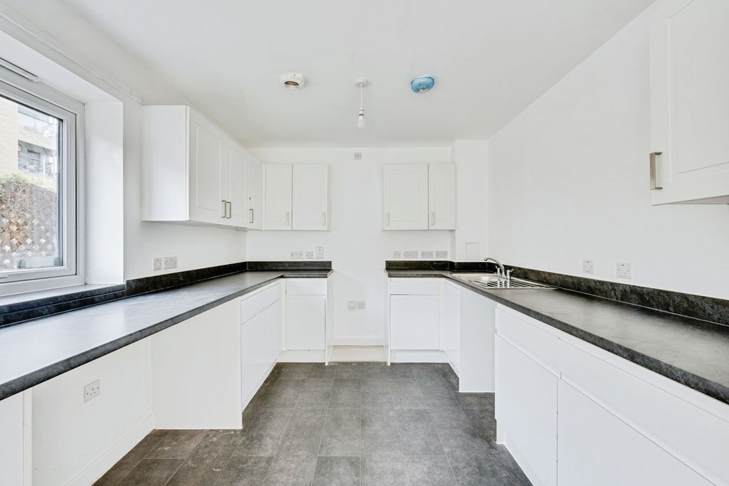 Property photo 3 of 15 Pbox-Img.Jpg