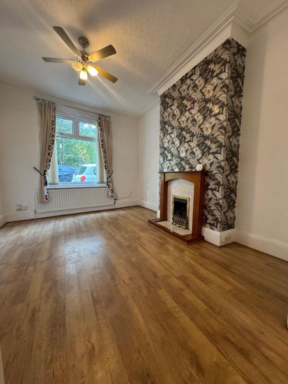 Property photo 1 of 9 Image
