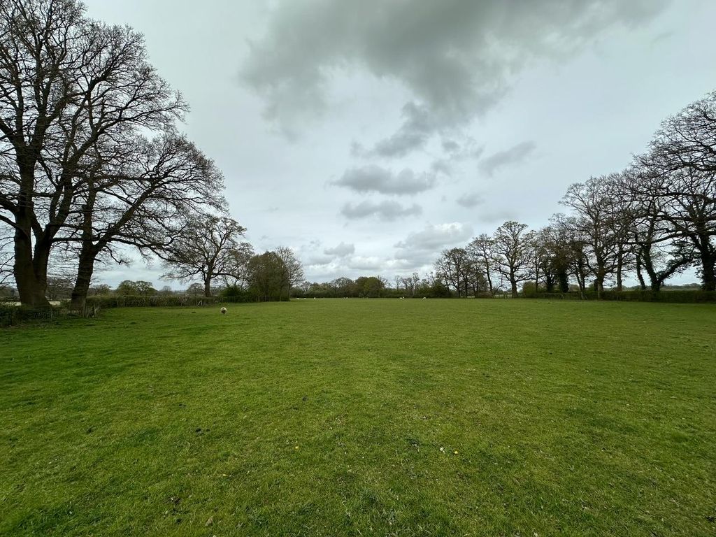 Property photo 3 of 8 Image3 - Copy.Jpeg