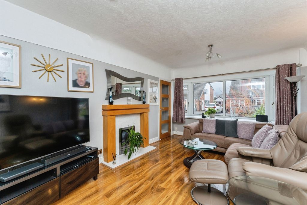 Property photo 3 of 20 Pbox-Img.Jpg