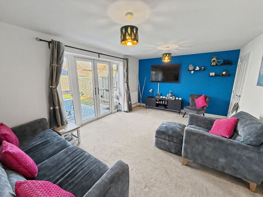 Property photo 3 of 19