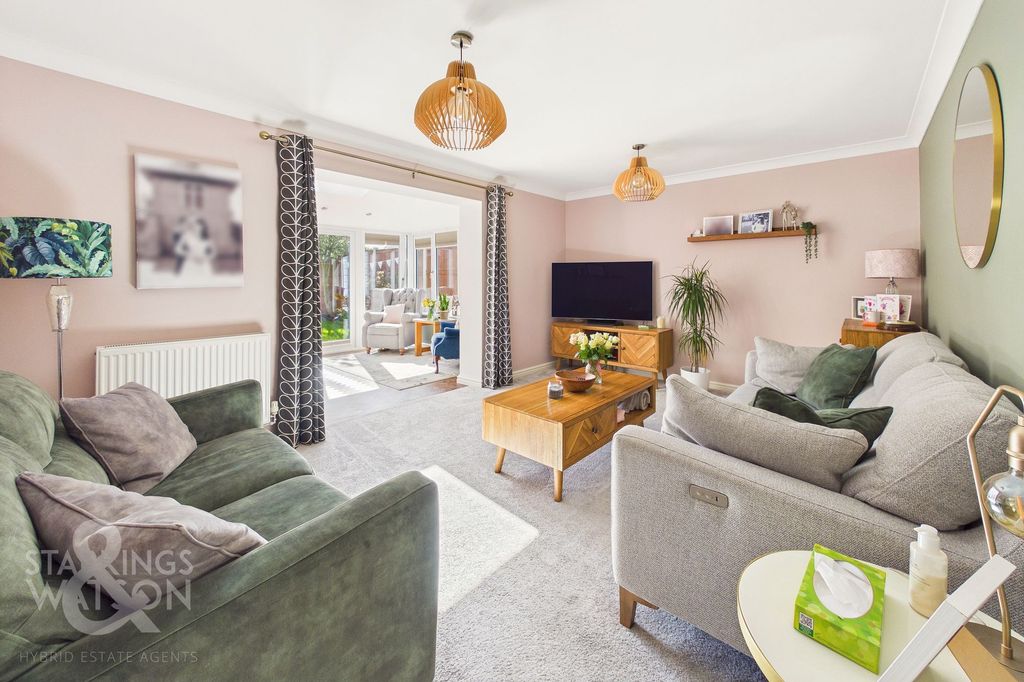 Property photo 2 of 26