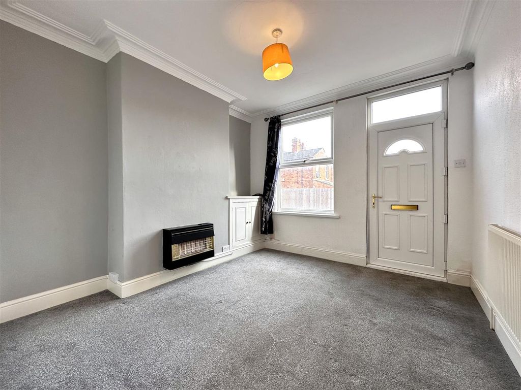 Property photo 2 of 13 Lounge 526