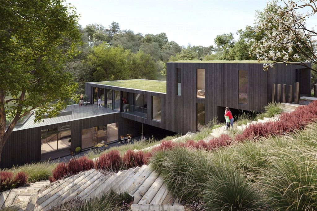 Property photo 2 of 18 Garden