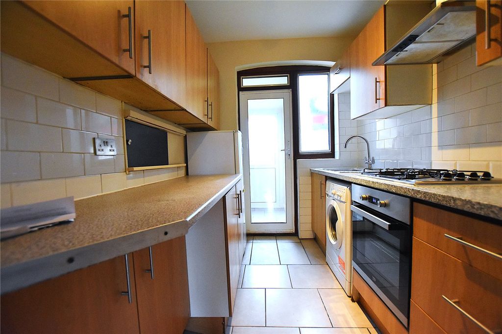 Property photo 3 of 28 Picture No. 12