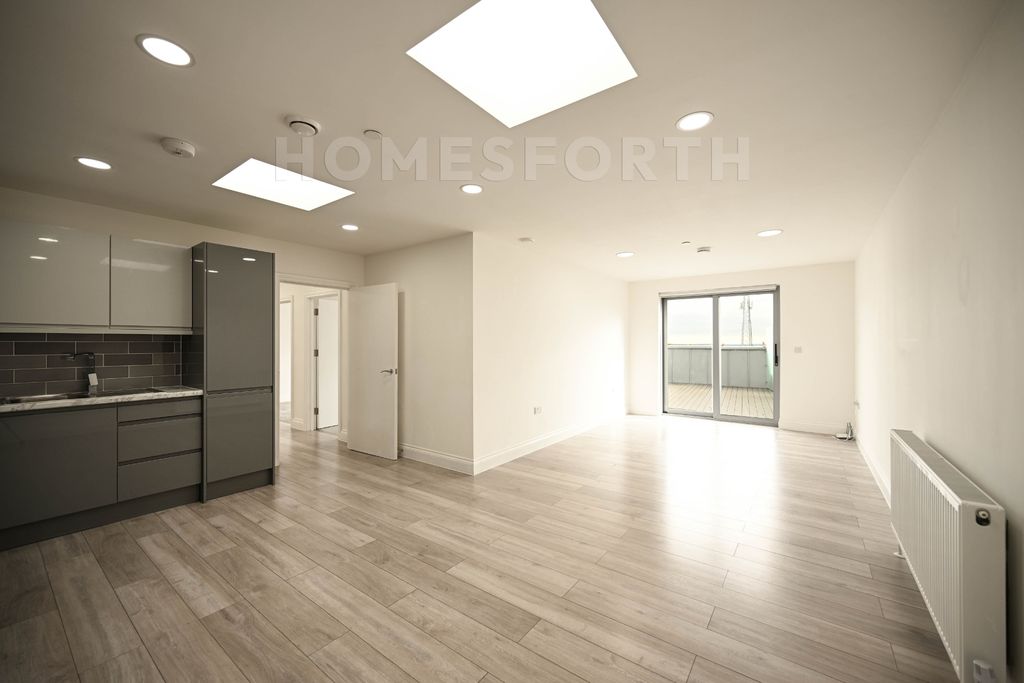 Property photo 1 of 17 Photo 16