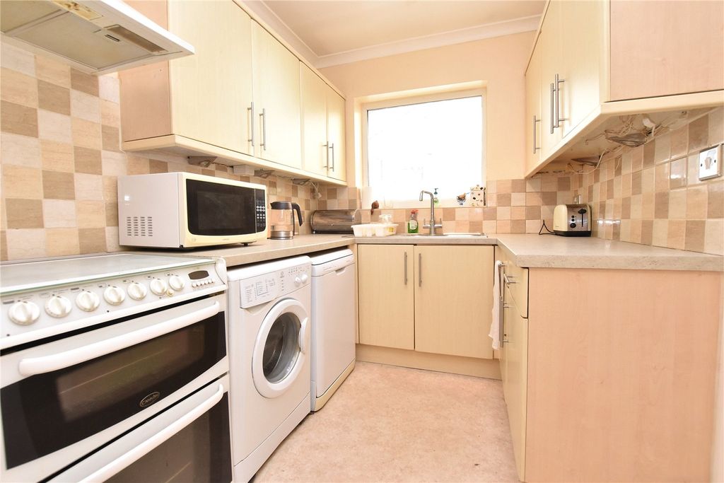 Property photo 2 of 21 Picture No. 08