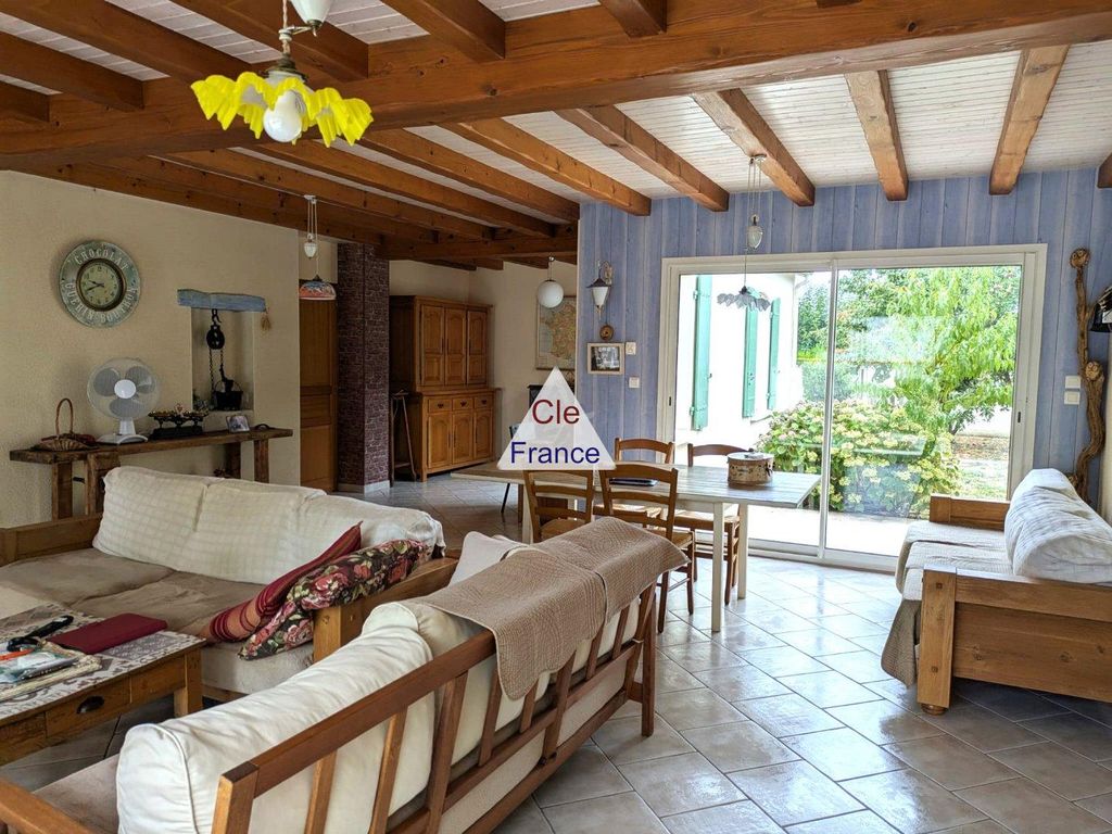 Property photo 2 of 18