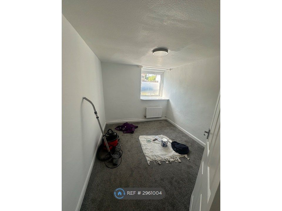 Property photo 2 of 3