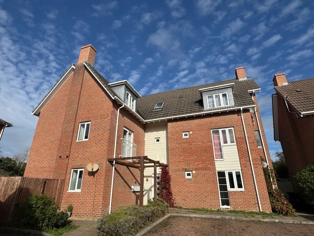 Property photo 1 of 8 Front