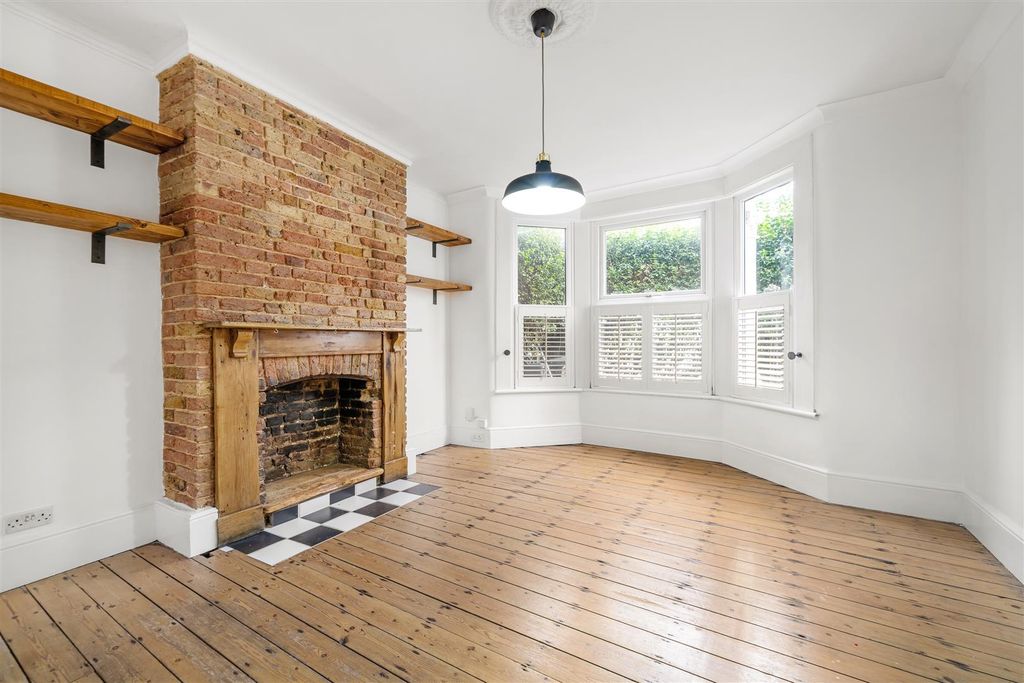 Property photo 2 of 12 Phoenix Road-8.Jpg