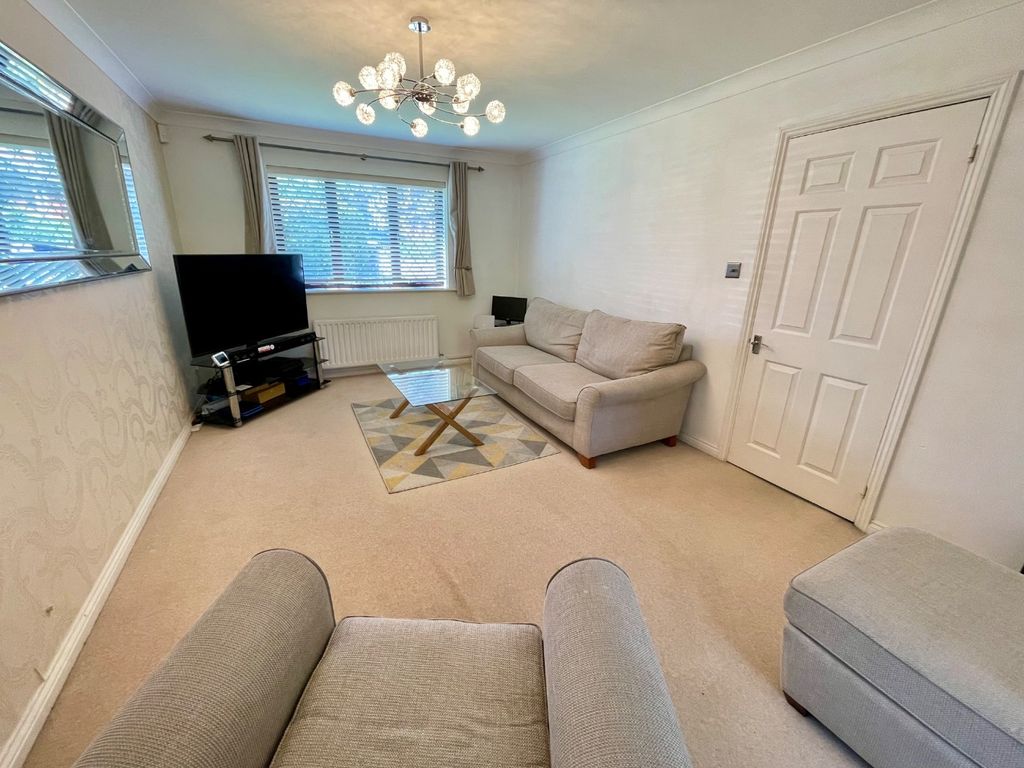 Property photo 3 of 12 5092542
