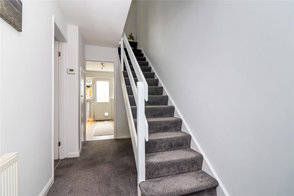 Property photo 2 of 21 Picture No. 11