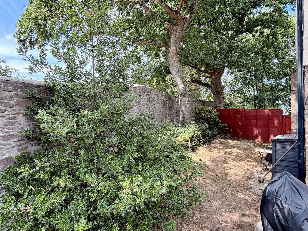 Property photo 3 of 28