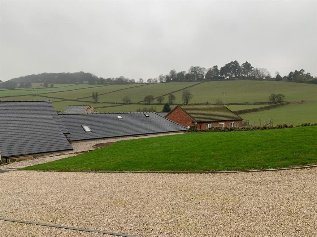 Property photo 2 of 7 4167502