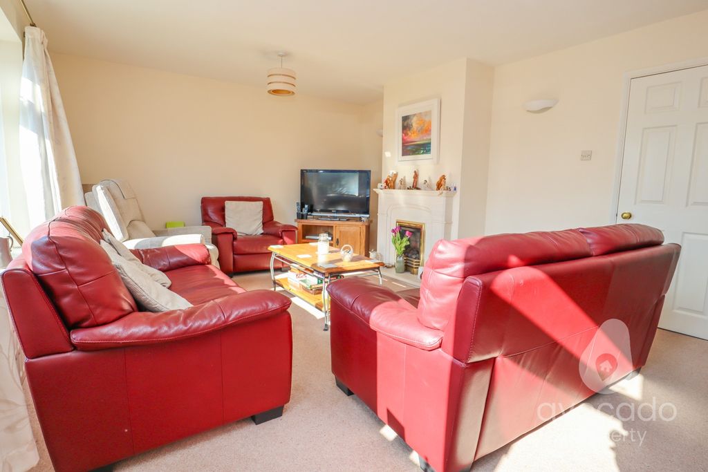 Property photo 3 of 15 5020457