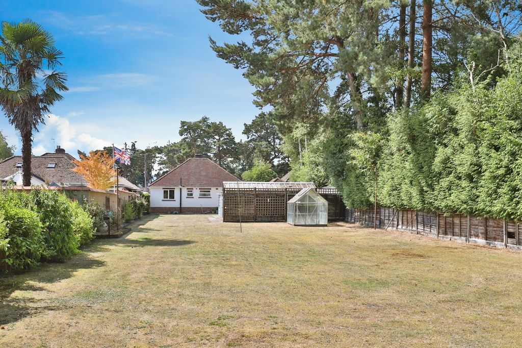 Property photo 2 of 16 Photo